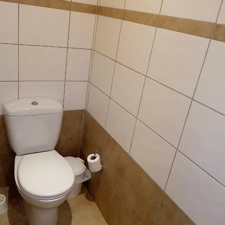 Court C2 Case de vacanță Gennadi
